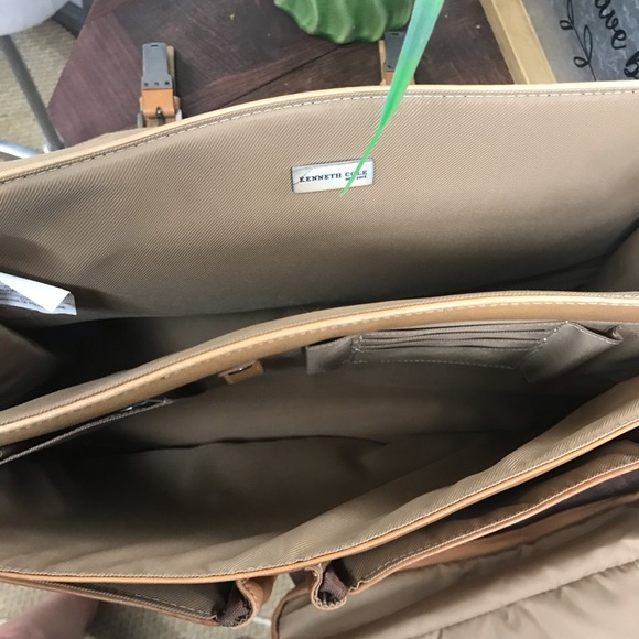 Kenneth Cole Lap Top Messenger Bag Flap-Olean - Picture 12 of 16